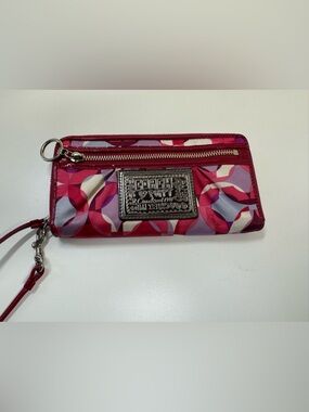 Coach Poppy Pop of Pink Kaleidoscope Patterned Wristlet
